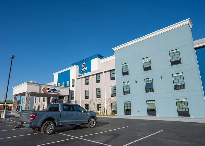 Comfort Inn & Suites River City Decatur