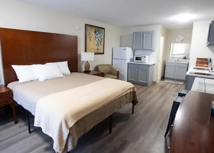 Daybreak Suites Extended Stay